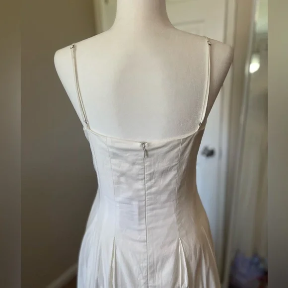 Reformation Kye Midi dress in white - Picture 10 of 13